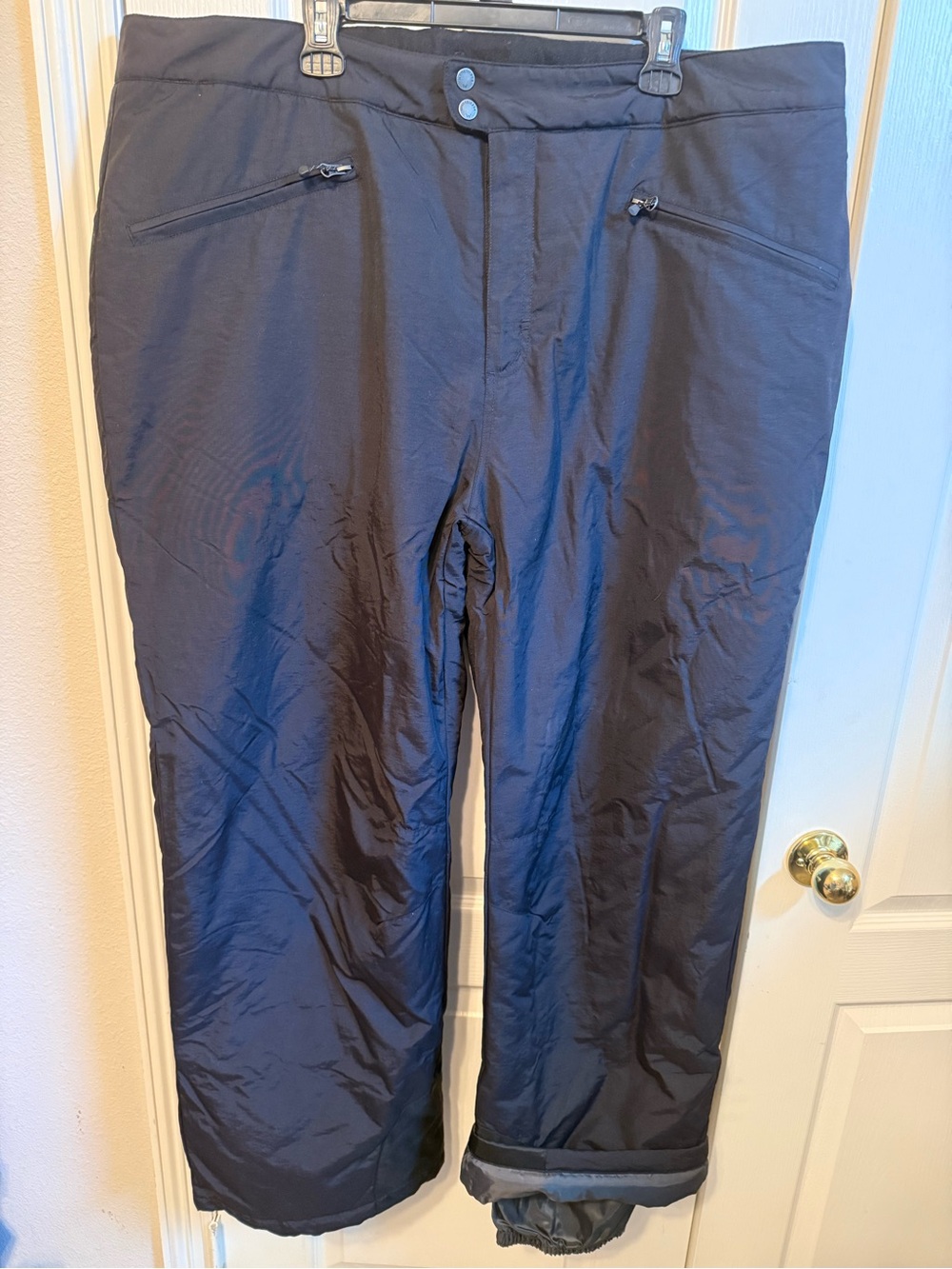 White Sierra Black Insulated Snow Joggers